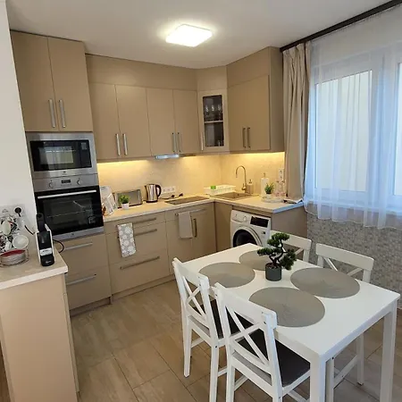 Vine Apartment *